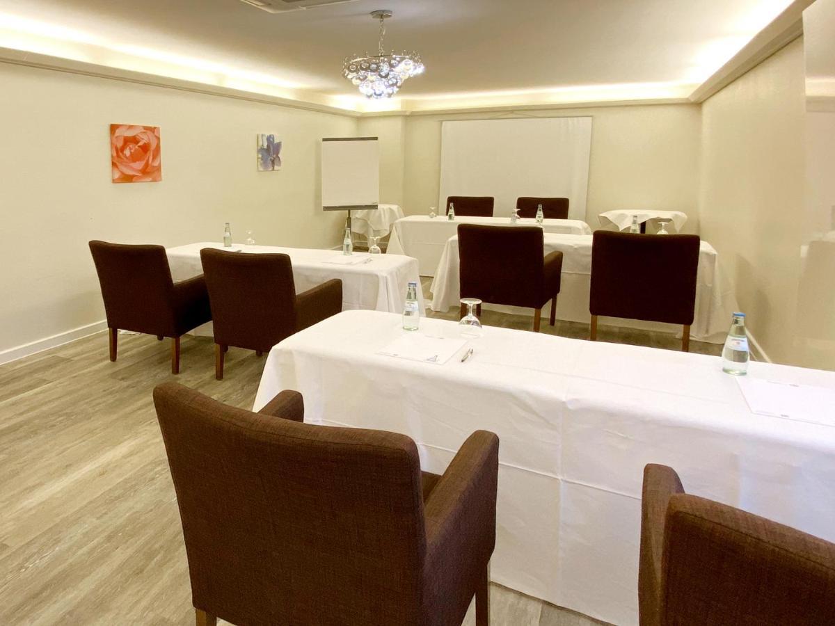 Dormero Hotel Duesseldorf Эркрат Экстерьер фото
