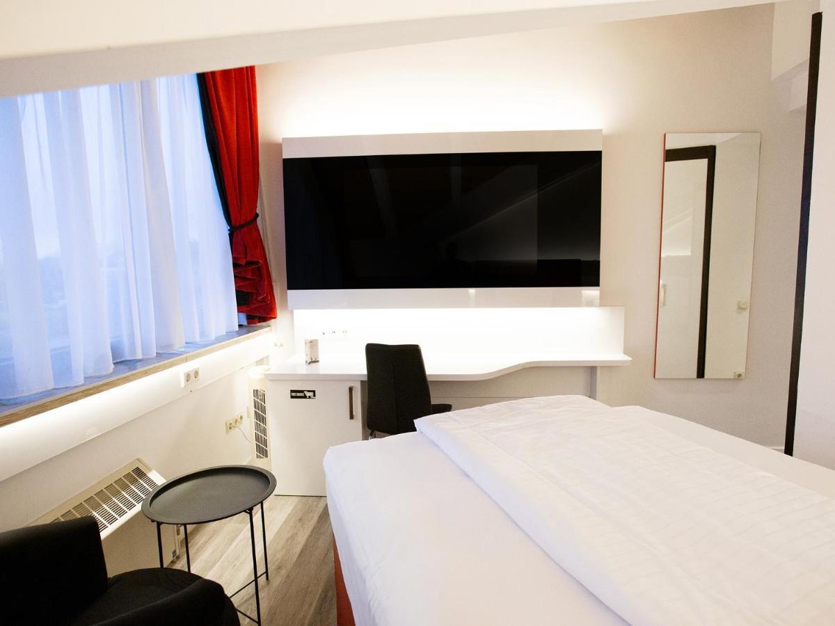 Dormero Hotel Duesseldorf Эркрат Экстерьер фото